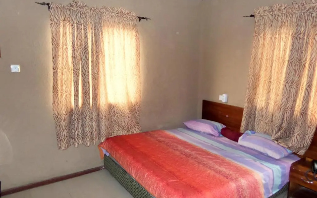 Dansaky Hotels & Suites