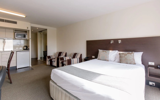 St Ives Apartments