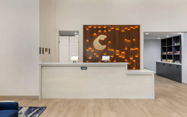 Comfort Suites Central Valley - Woodbury