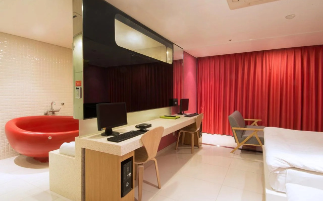Life Style R Hotel