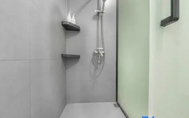 Stay at Maomao River View Homestay (Beimen Wharf Branch)