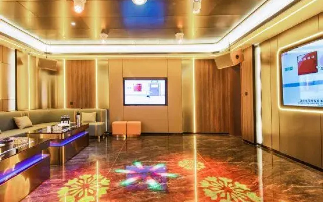 Ghina Fung Hotel