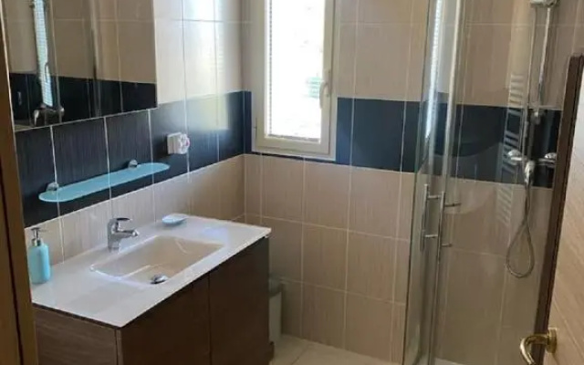 Superbe appartement avec parking privé, proche commerces et mer