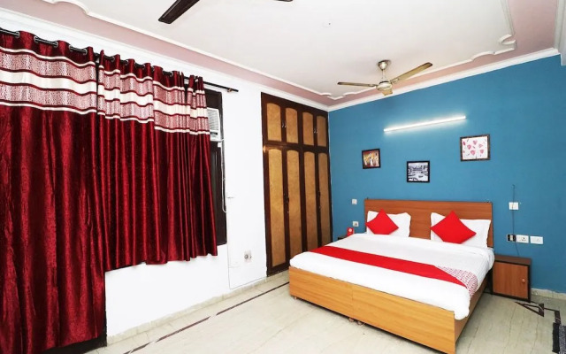 Oyo 42733 Silver Homes
