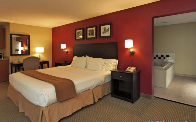 Holiday Inn Express Hotel & Suites Defiance by IHG