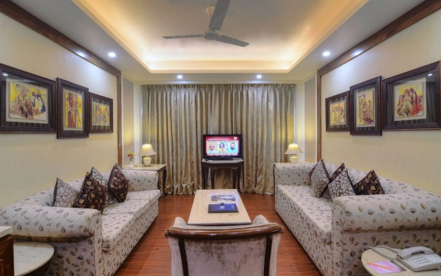Hotel Chanakya