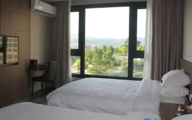 Yuyue Selected Apartment