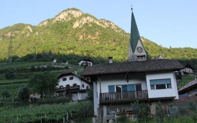 Hotel Hanny Больцано вид на фасад