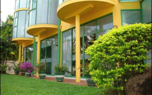 Отель Villa Jayananda вид на фасад