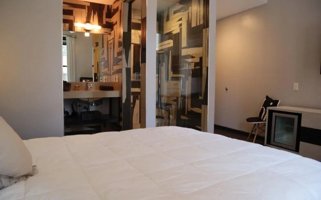 Intimate En Suite Studio