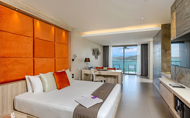 Cape Sienna Gourmet Hotel & Villas