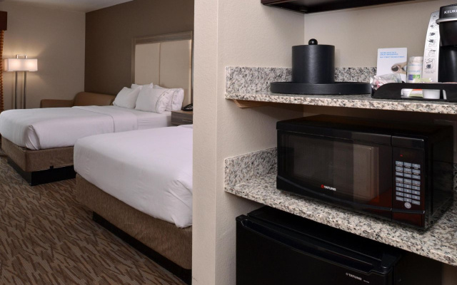 Holiday Inn Express & Suites Williams by IHG