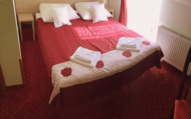 Hotel Vinci Airport