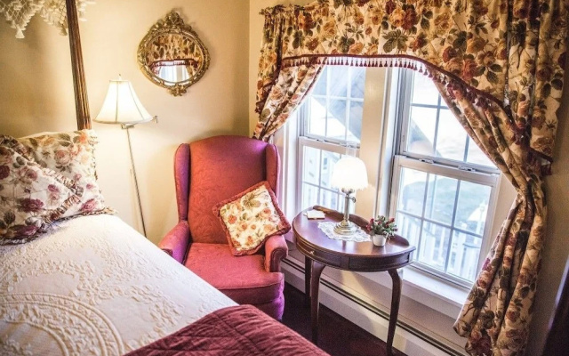 Rosewood Country Inn