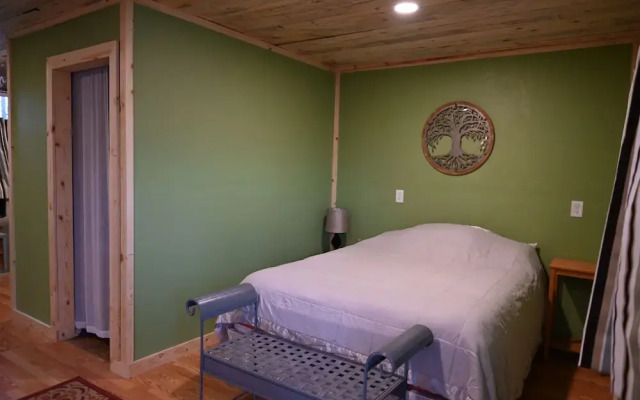 Alaska River Pirates Cabins