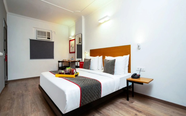 OYO Townhouse 023 CR Park