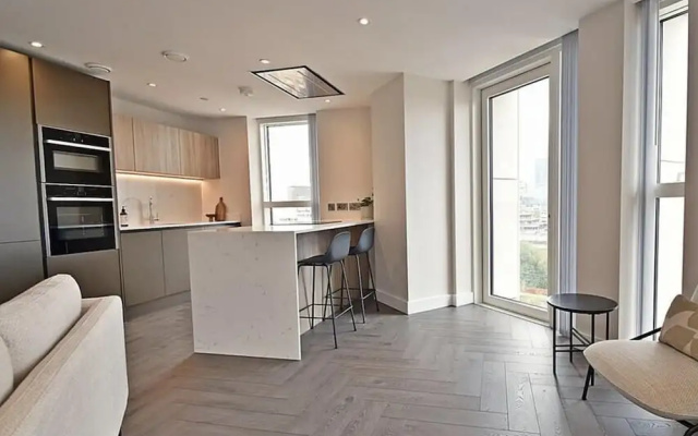 Top Floor 3-bed Penthouse in Manchester