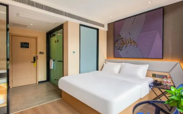 IU Hotel (Batang County 318 National Road Branch)