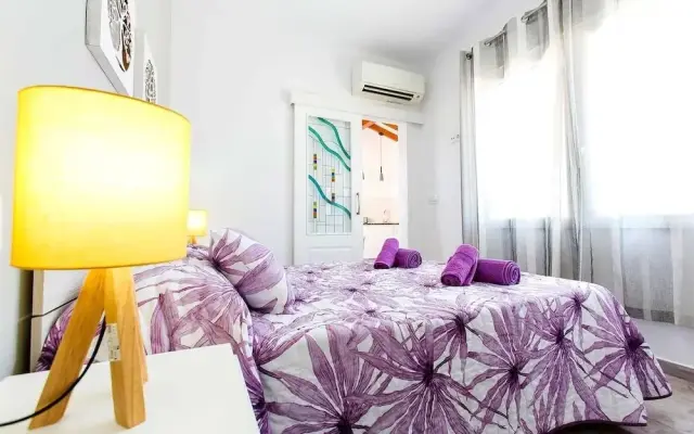 Apartment With air Conditioning, Parking and Wi-fi