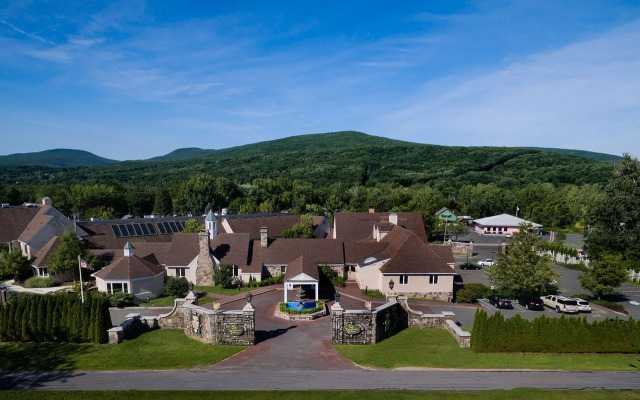 Orchards Hotel