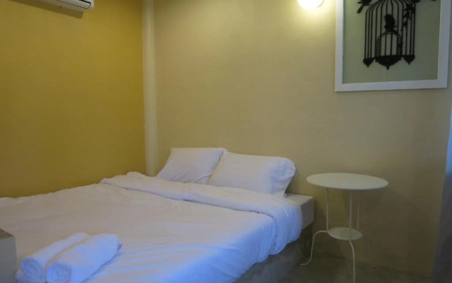 Brydes Beach Resort