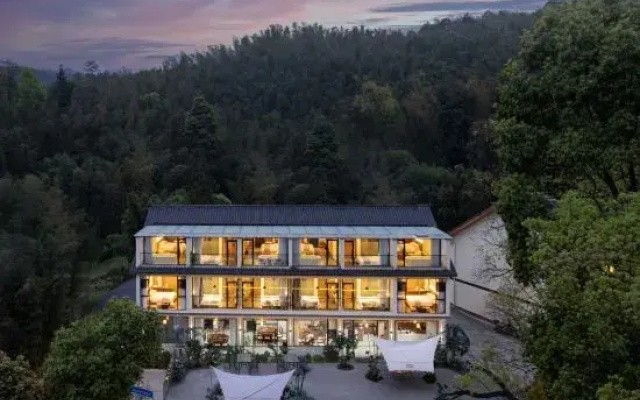 Qiannan Bamboo Sea Yanqi. Private Tang Homestay