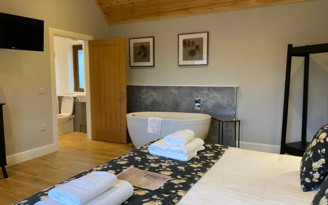 Osprey Lodge 8 with Hot Tub