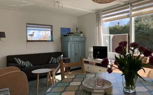 Sunny Garden Retreat Bungalow