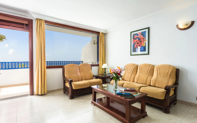 Отель BLUESEA Los Cocoteros