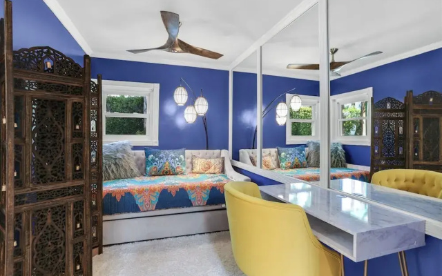 Petite Private Bungalow