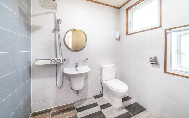 Goseong Theprism Pension