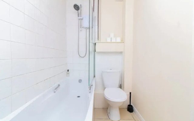Brookvale Guest House Room 13