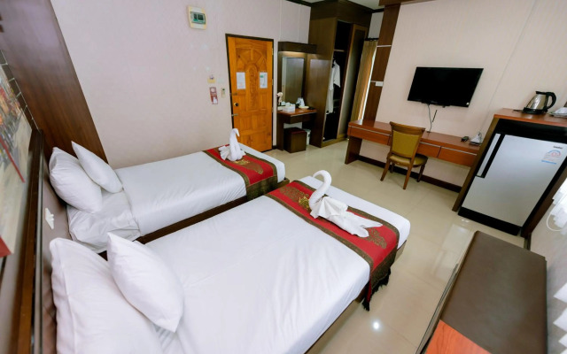 Bander Hotel