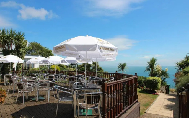 Carlton Hotel