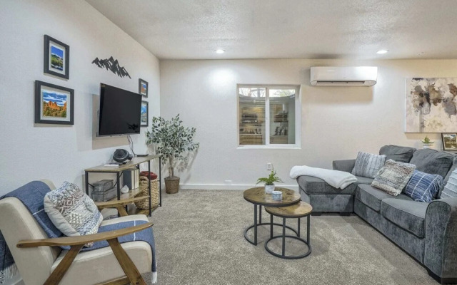 1BD Suitewalking Distance From Red Rocks