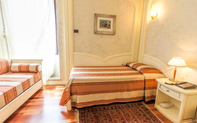 Colomba D'Oro Hotel
