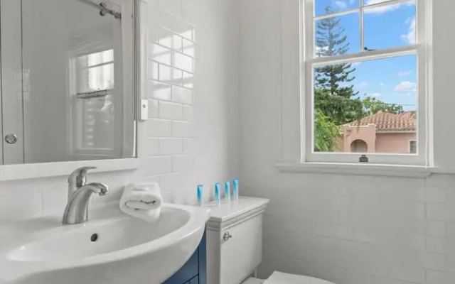 The Adaline 8 Luxury Hyde Park Apt