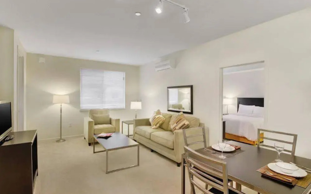 Oakwood At Via