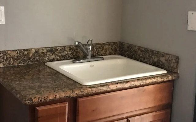 99 Palms Inn & Suites