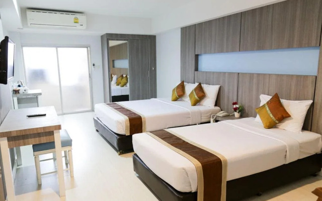The Cm Hotel