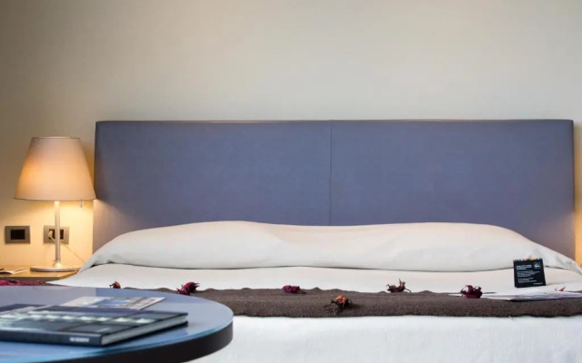 UNA HOTELS T Hotel Cagliari