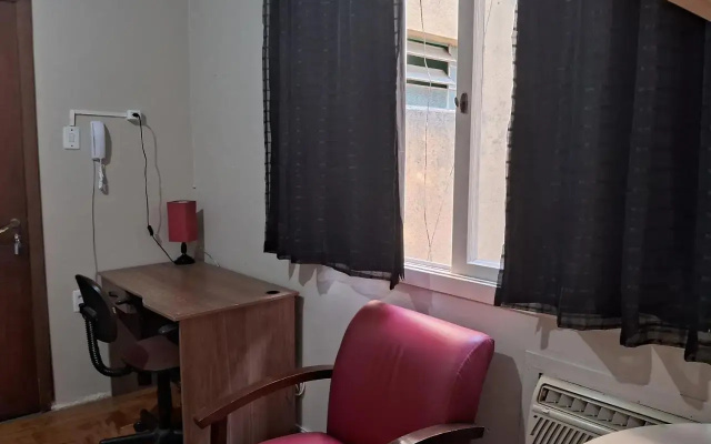 Pequeno e aconchegante Studio, bem localizado