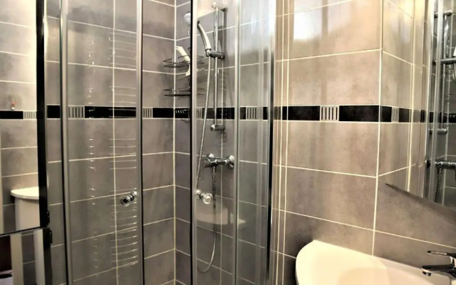 Appartement Auris, 1 pièce, 4 personnes - FR-1-297-93