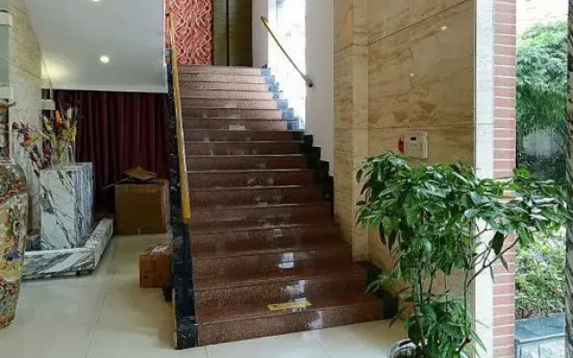 Zhiyin Lotus Lake Hotel