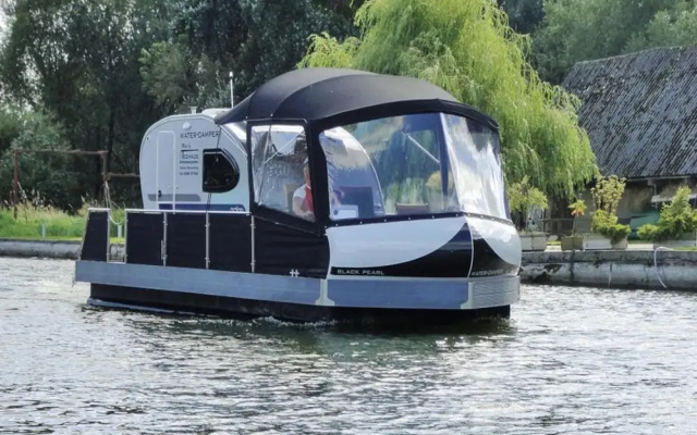 Hausboot auf der Peene, Demmin
