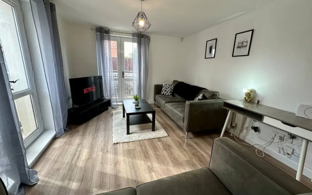 2br City Side Apartment