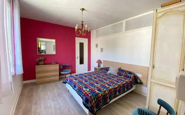 Apartment in Arromanches Near Sandy Beach