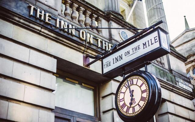 Отель The Inn On The Mile Эдинбург вид на фасад
