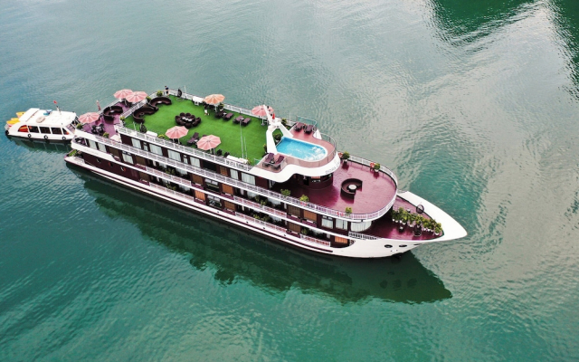Dora cruise Lan Ha bay 5 star