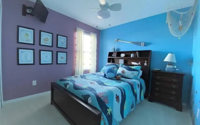 2712 Emerald Island